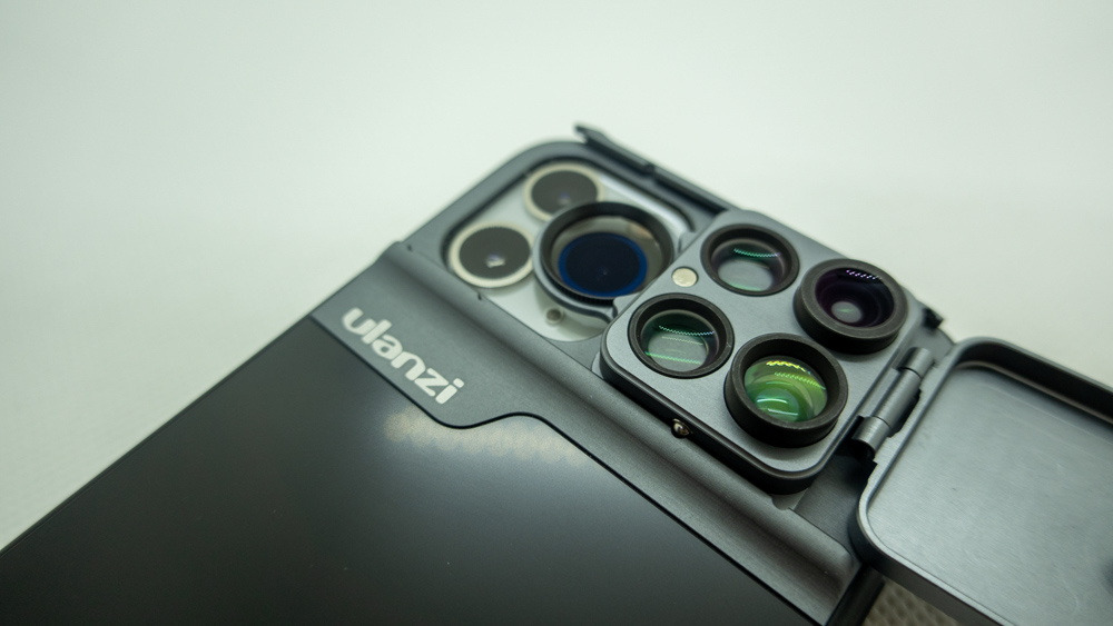 カメラを保護し 偏光 望遠 マクロ 魚眼機能を追加するulanziのiphone 11 Pro用ケースを試す 外観編 レビュー Web Net Force